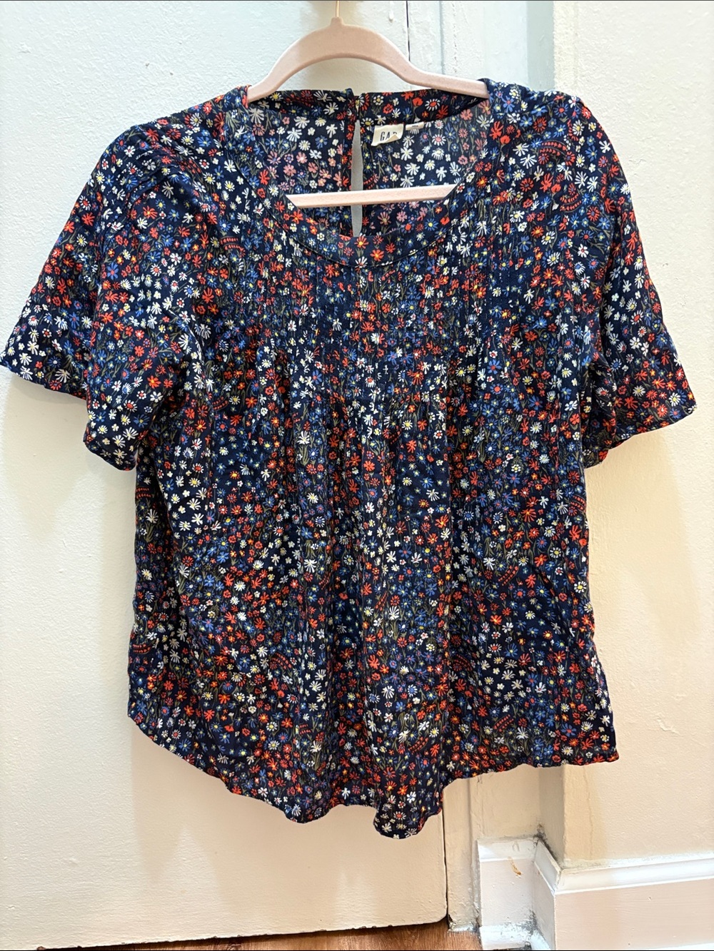 GAP Navy Floral Short-Sleeve Smocked Blouse Size M
